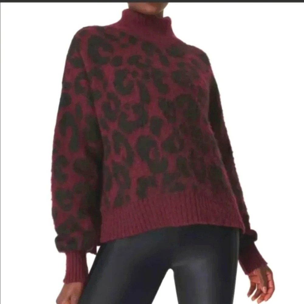 New Sweaty Betty Turtleneck Leopard Print Maroon Sweater small